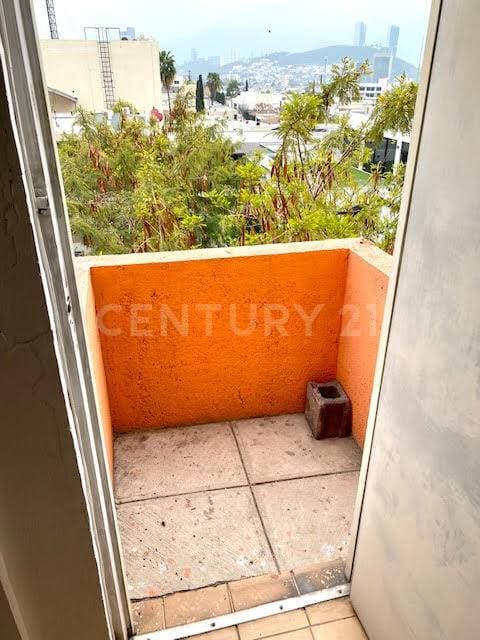 342197-LOCALES EN COLINAS DE SAN JERONIMO EN PUERTA DEL SOL