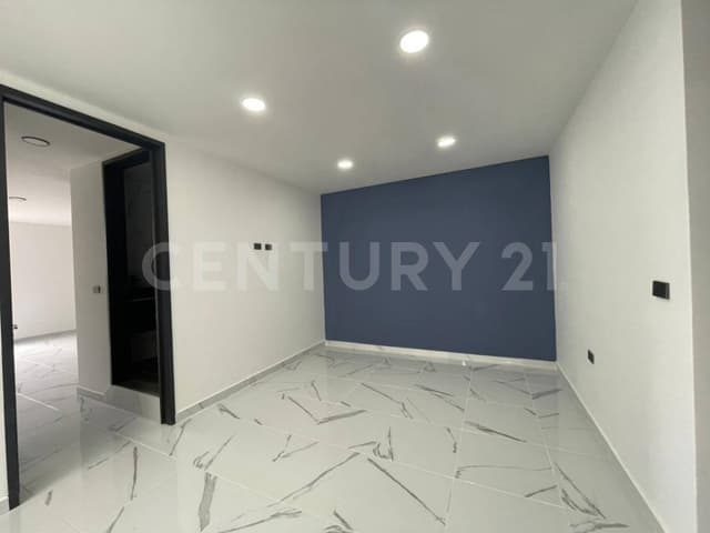 Casa Nueva en Venta en Lomas de Banthí, SJR, Querétaro.