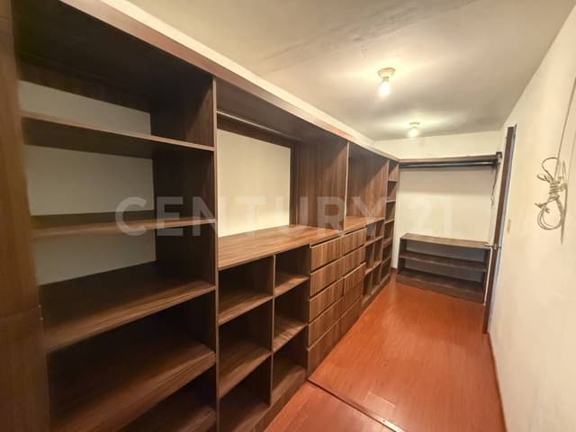 Casa en Venta en Real Hacienda de Huinala con terreno excedente, Apodaca NL
