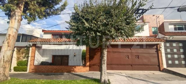 Casa en Venta en Ciudad Satélite, Naucalpan, Edo. Méx