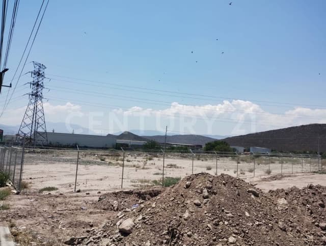 SE RENTA TERRENO SOBRE AVENIDA EN RAMOS ARIZPE
