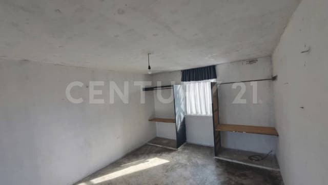 Casa en Venta en Cancún con Local Comercial – Opción Ideal para Vivir e Invertir