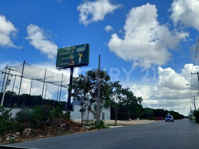 Terreno en Venta. Ave. Prolongación La Luna Lote 2-06 RC01423