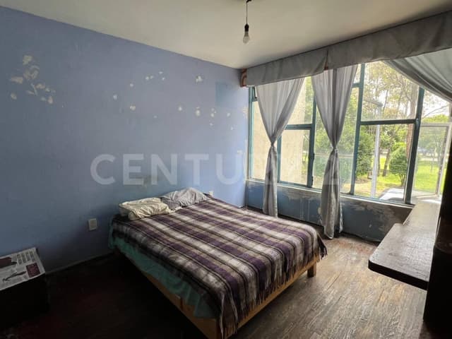 Amplia casa en venta