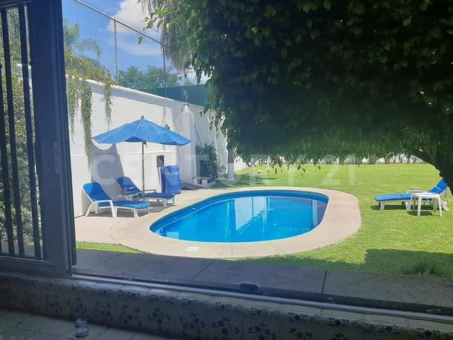 Residencia en Fraccionamiento con vigilancia