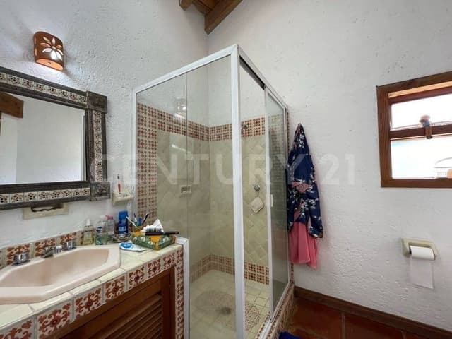 CASA ESTILO VALLESANO EN AVÁNDARO, CONDOMINIO, ALBERCA