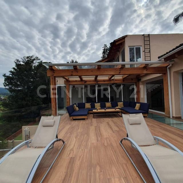 CASA EN VENTA EN CONDOMINIO, VISTA AL LAGO Y ALBERCA