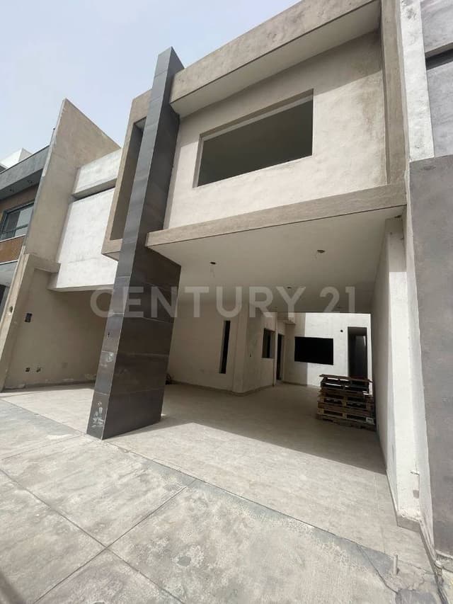 CASA EN VENTA EN COL. CUMBRES ELITE EN MONTERREY