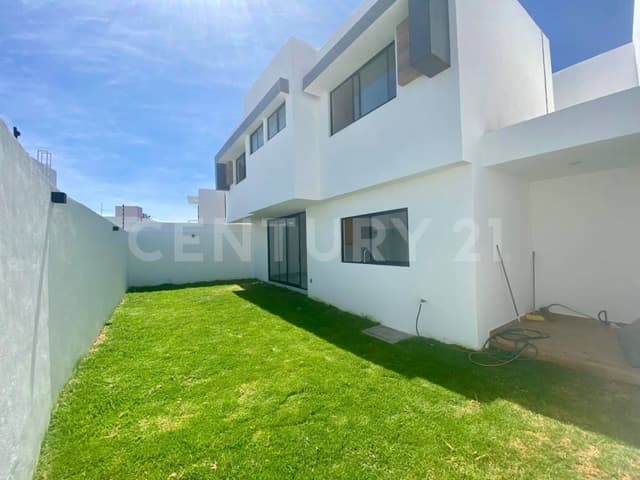 CASA EN VENTA EN CONDESA JURIQUILLA