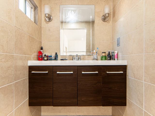 CASA EN VENTA COLONIA URBIQUINTA MARSELLA, TIJUANA B.C