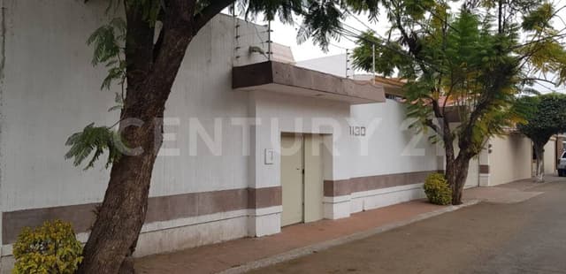 CASA EN VENTA, FRACC. CAMPESTRE ESPAÑITA, IRAPUATO, GUANAJUATO