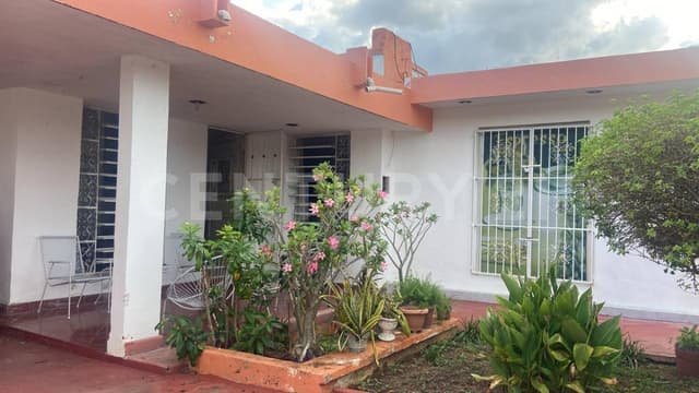 Casa Posada en Venta en Pensiones, Mérida, Yucatán