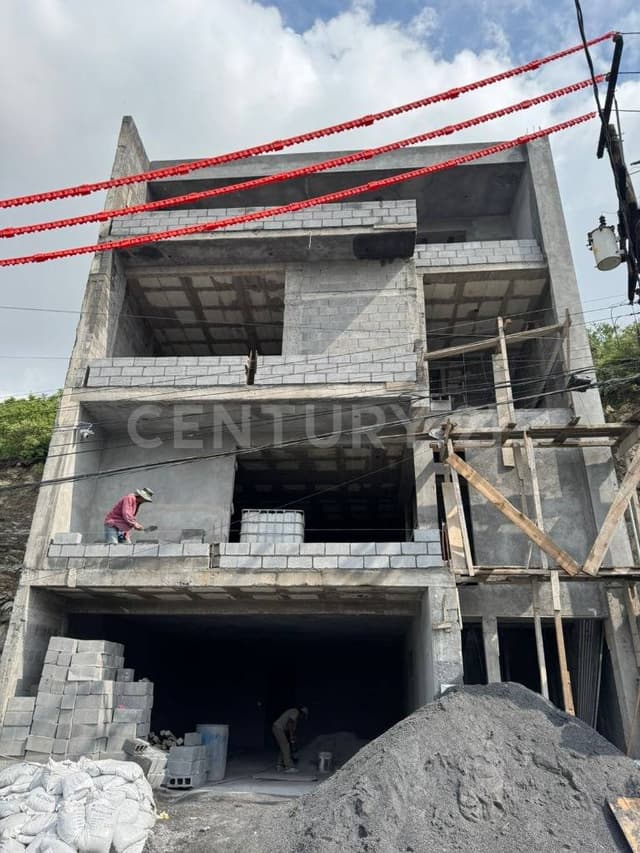 CASA EN PRE - VENTA EN COLINAS DE SAN JERONIMO