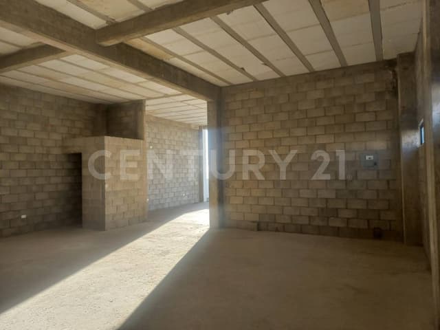 LOCAL CON TERRAZA EN RENTA