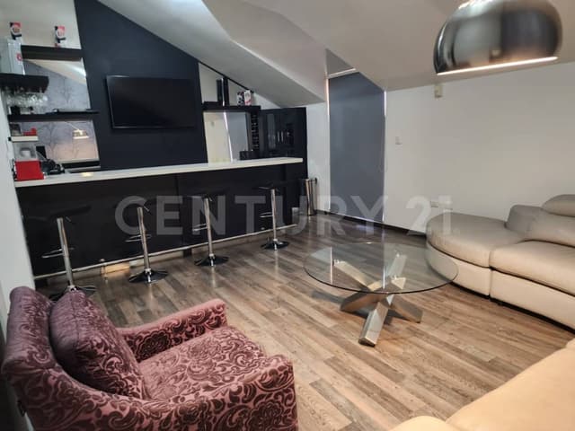 CASA EN VENTA EN COL. PUERTA DE HIERRO EN MONTERREY