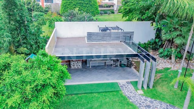 LOTES EN RESIDENCIAL MAXIMILIANO ACAPANTZINGO EN CUERNAVACA