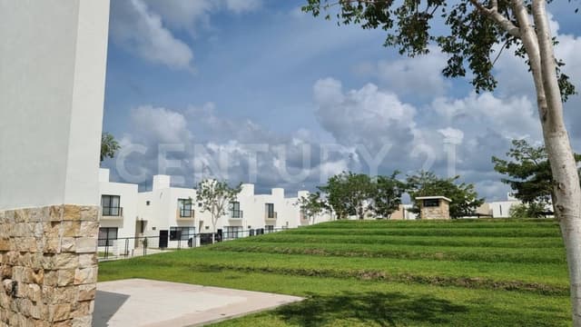 Casas en Venta de 3 recamaras en privada con alberca en Mérida, Yucatán.