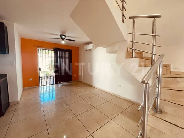 CASA EN VENTA PRIVADA ZONA AEROPUERTO