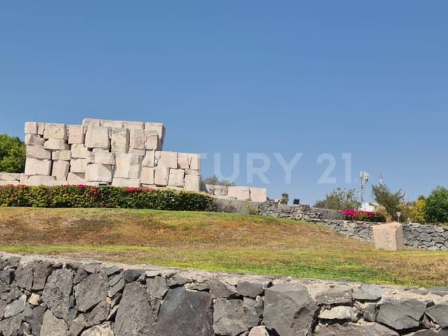 Terreno en venta en El Mirador Querétaro 193 m² en zona de alta plusvalía