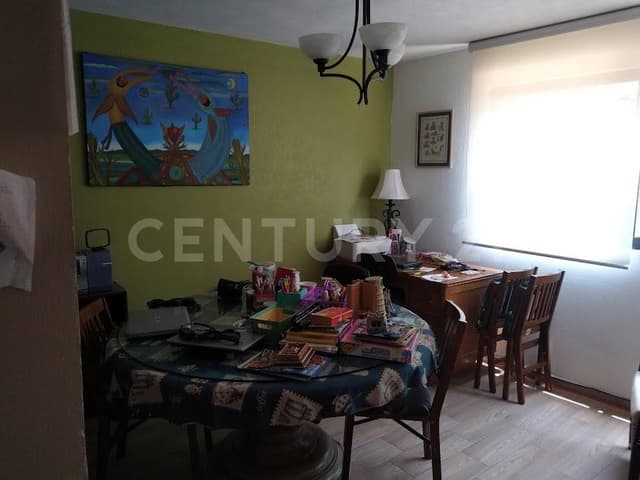 A dos Calles de Periferico y Luis Cabrera