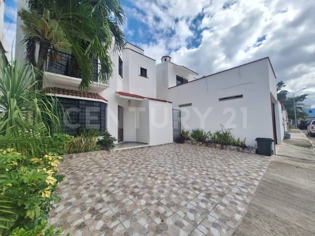 En venta Casa en la Toscana 3 rec Playa Del Carmen P4323