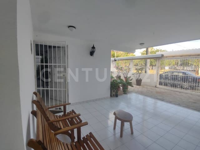 CASA EN VENTA IDEAL OFICINA EN ZONA CENTRICA EN CANCÚN