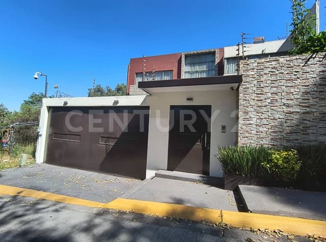 La Herradura – Casa de Lujo en Zona Residencial Privilegiada