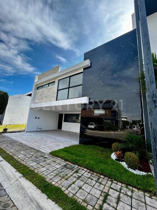 CASA 4 RECÁMARAS ROOF GARDEN EN PARQUE MICHOACÁN,LOMAS DE ANGELÓPOLIS CASCATTA