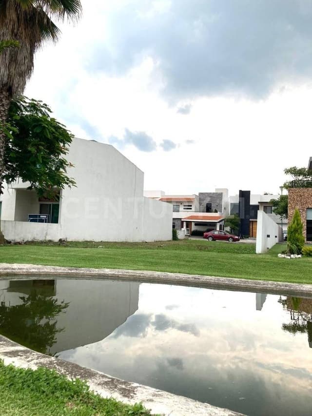 VENTA DE TERRENO EN FRACC. PAVO REAL EN PAR VIAL, JIUTEPEC