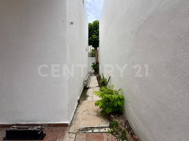 CASA EN VENTA EN RESIDENCIAL ISLA AZUL | FASE 1 | CANCÚN