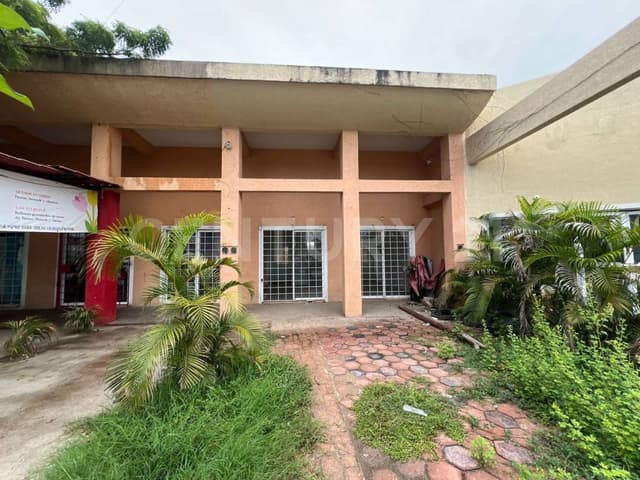 LOCALES A LA VENTA EN CAYACO