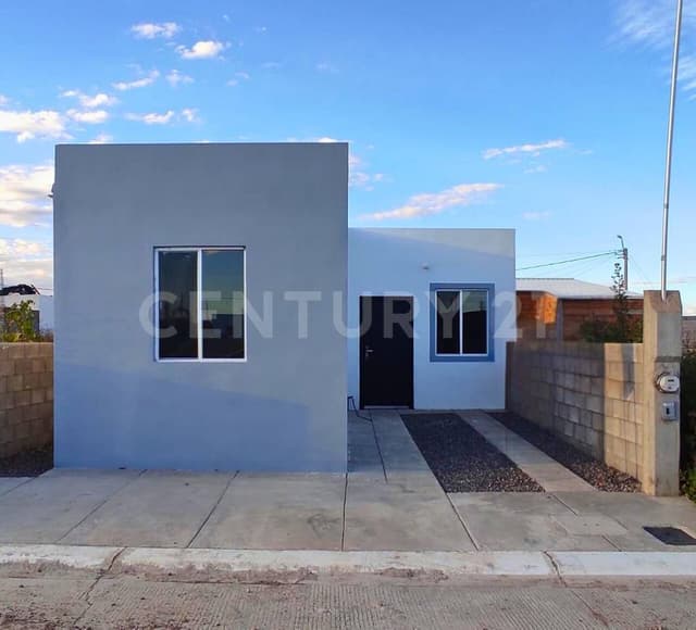 CASA EN VENTA EN FRACCIONAMIENTO LAS PAMPAS IV, CUAUHTÉMOC