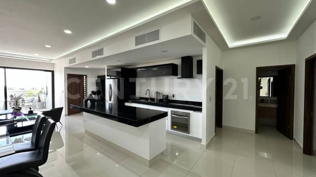 Venta de departamento en WOLF, en Av. Huayacan, Cancún - OFC7025