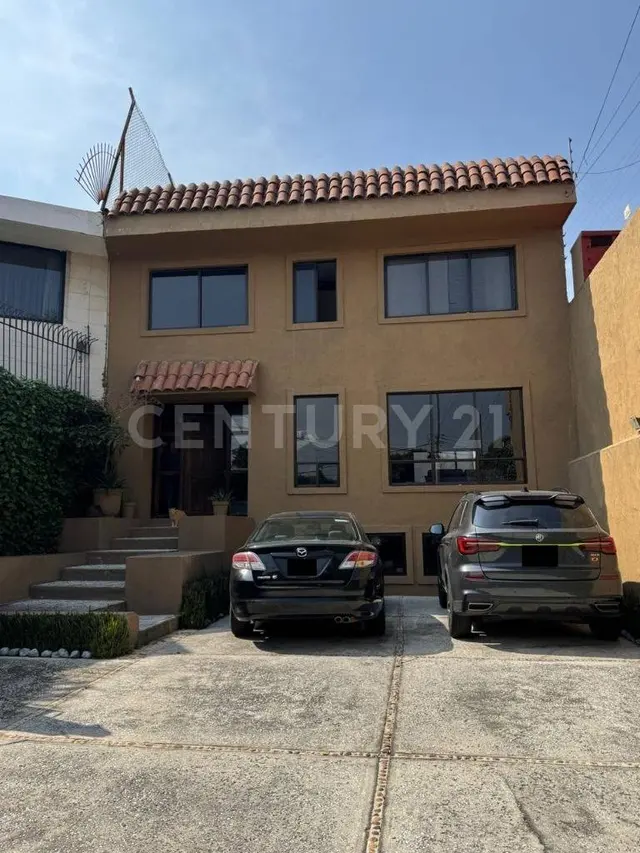 Casa sola a una calle de Av de las Fuentes
