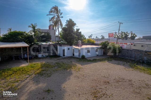 TERRENO EN RENTA CERCA DEL AEROPUERTO ACAPULCO DIAMANTE.
