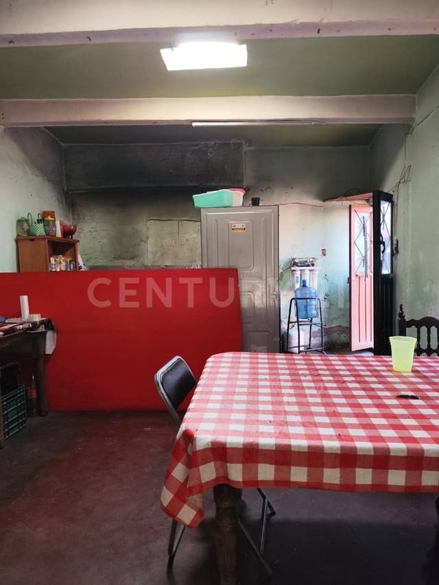 SE VENDE TERRENO CON CONSTRUCCIÓN EN COL. DEL VALLE