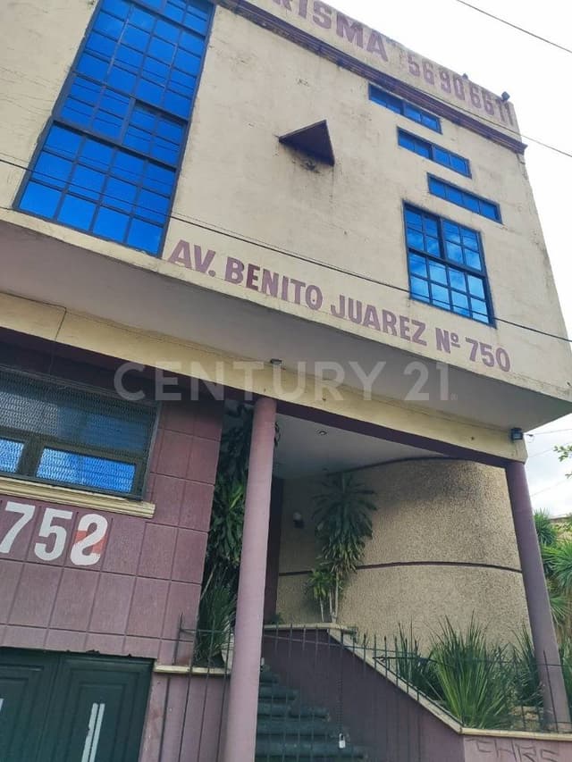 Local comercial en Colonia Insurgentes, Iztapalapa,