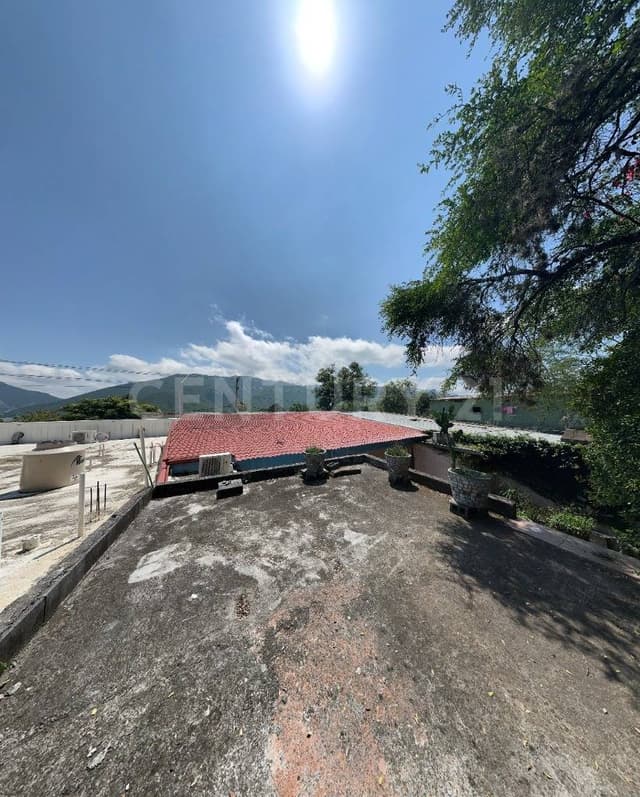 Casa con terreno en El Cercado, Santiago, N.L.