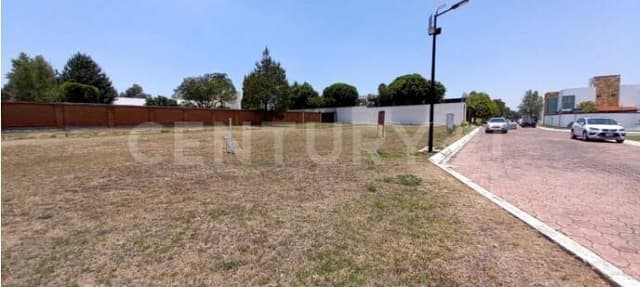 VENTA AMPLIO TERRENO UBICADO EN FRACCIONAMIENTO EL LUCERO,SAN PEDRO CHOLULA,PUE