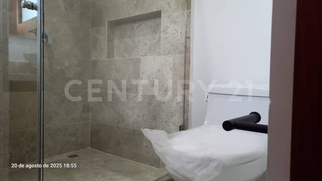 Renta Casa Residencial Arbolada