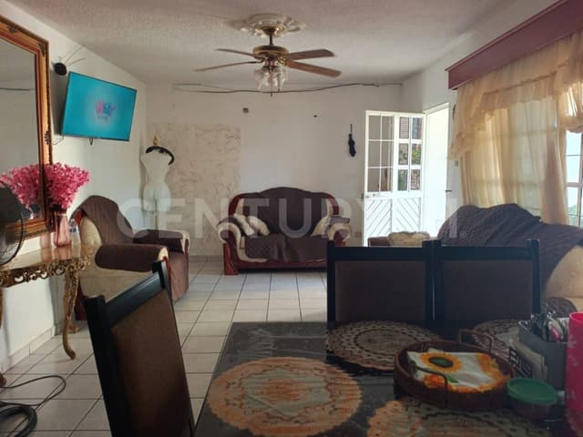 SE VENDE CASA EN LA COLONIA SALVADOR ALVARADO CULIACAN SINALOA