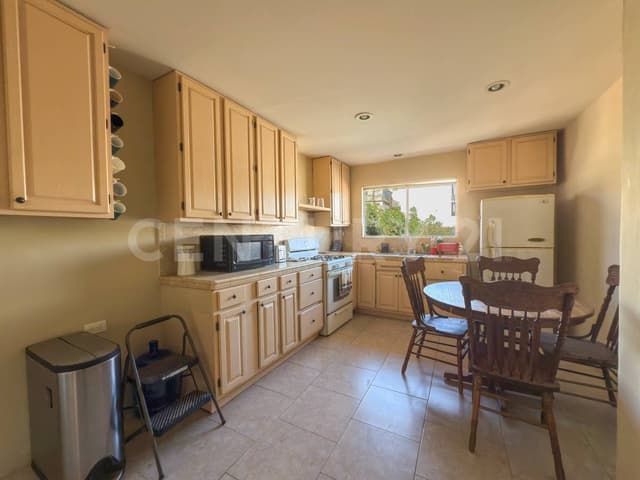 Casa con Depto. en Venta en Fracc. Pedregal Playitas, Ensenada, Baja California