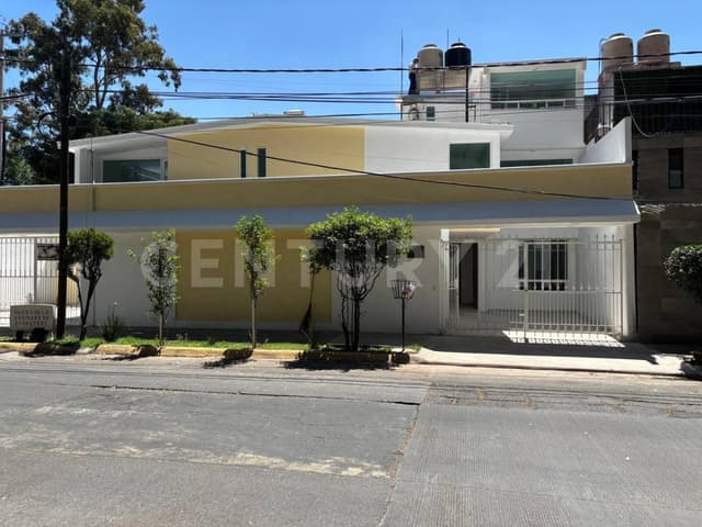 Casa en Venta en Colonia Hacienda de Echegaray, Naucalpan, Estado de México