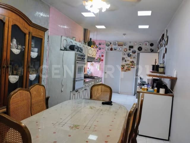 SE RENTA CASA EN COL REPUBLICA SALTILLO