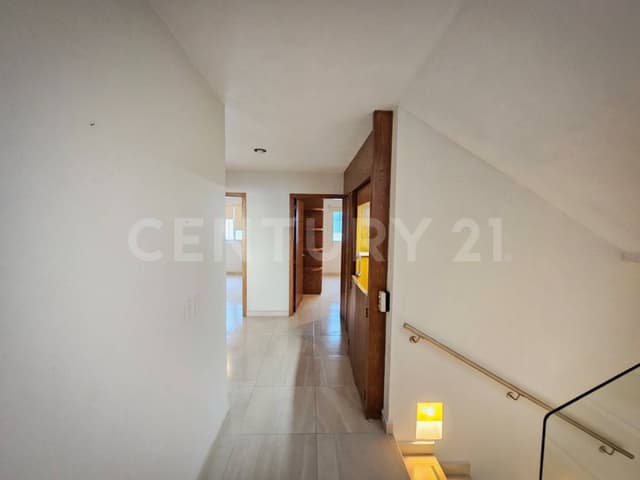 ¡Casa en venta en Santillana Parque Residencial! ¡Zona Solares en Zapopan!