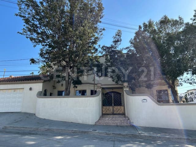 CASA EN VENTA, COL. HIDALGO, ENSENADA BC