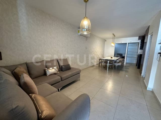 CASA EN PRIVADA PUNTO ORIENTE