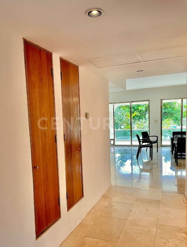 Hermoso y lujoso departamento en venta en Puerto Aventuras Marina front