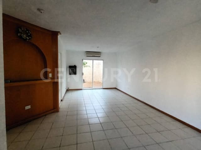 CASA EN VENTA EN COL. JARDINES DE SAN JERONIMO MONTERREY, N.L.