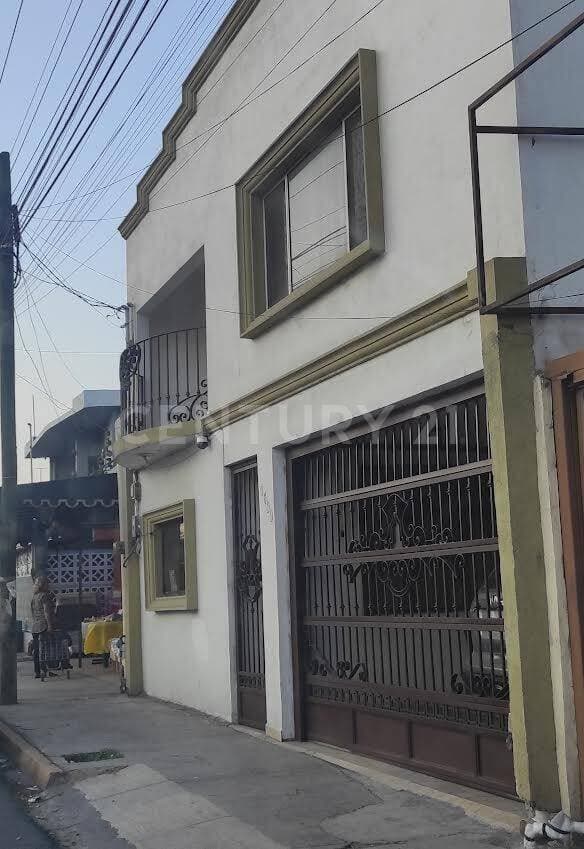 CASA EN VENTA EN CASA EN COL. VALLE VERDE 2 SECTOR EN MONTERREY